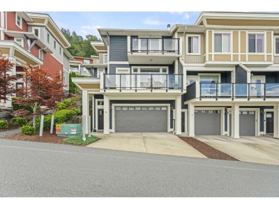 6026 LINDEMAN Street | Chilliwack British Columbia | Slide Image One