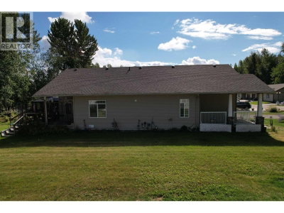 1702 DYKE Road | Quesnel British Columbia | Slide Image Three