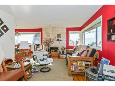 15761 CLIFF Avenue | White Rock British Columbia | Slide Image Three