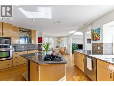 3866 MICHENER Way | North Vancouver British Columbia | Slide Image Thirteen