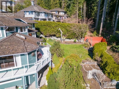 3866 MICHENER Way | North Vancouver British Columbia | Slide Image Thirty-one