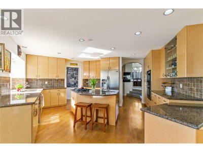 3866 MICHENER Way | North Vancouver British Columbia | Slide Image Nine