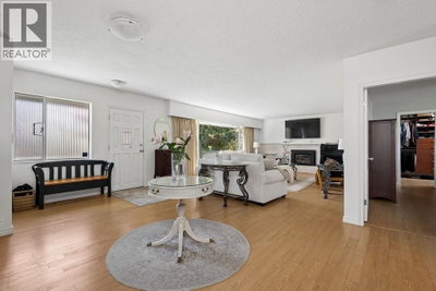 1005 WESTMOUNT Drive | Port Moody British Columbia | Slide Image Sixteen