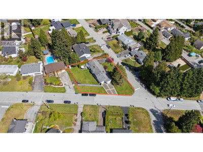 1005 WESTMOUNT Drive | Port Moody British Columbia | Slide Image Two