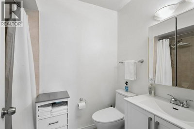 1005 WESTMOUNT Drive | Port Moody British Columbia | Slide Image Thirty