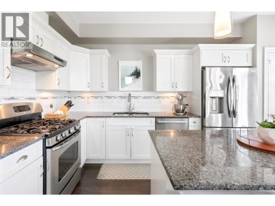1395 MARGUERITE Street | Coquitlam British Columbia | Slide Image Thirteen