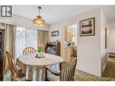 5392 MAPLE Crescent | Delta British Columbia | Slide Image Eight