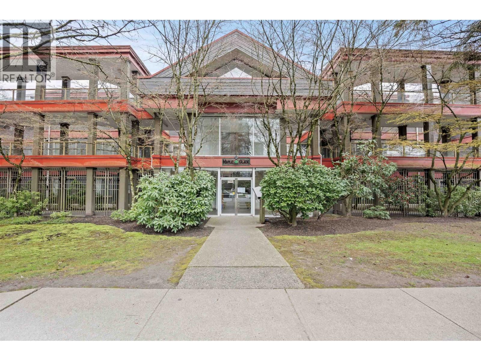 4951 SANDERS Street, Burnaby, British Columbia V5H 1S8