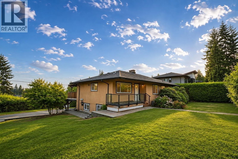 799 DONEGAL Place North Vancouver British Columbia, V7N 2X8 - 6 Bedrooms Home For Sale