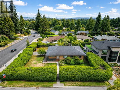 799 DONEGAL Place | North Vancouver British Columbia | Slide Image Thirty-seven