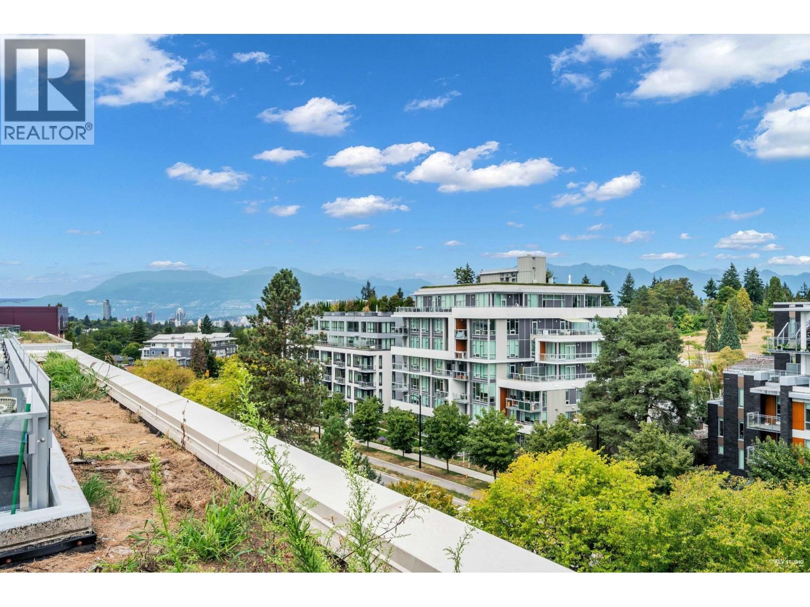 5077 CAMBIE Street, Vancouver, British Columbia V5Z 0H7