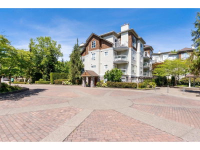 10188 155 Street | Surrey British Columbia | Slide Image Twenty