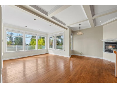 13477 13A Avenue | Surrey British Columbia | Slide Image Thirteen