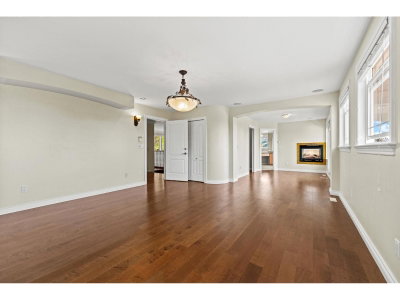 13477 13A Avenue | Surrey British Columbia | Slide Image Nineteen