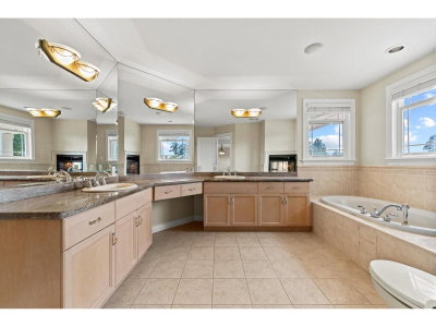 13477 13A Avenue | Surrey British Columbia | Slide Image Twenty