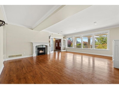 13477 13A Avenue | Surrey British Columbia | Slide Image Nine