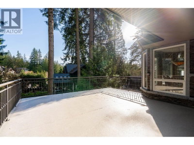 188 WYNDHAM Crescent | Anmore British Columbia | Slide Image Fourteen