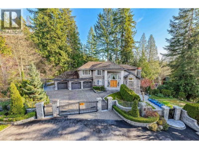 188 WYNDHAM Crescent | Anmore British Columbia | Slide Image Two