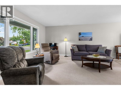 3275 MONAHAN Crescent | Prince George British Columbia | Slide Image Three