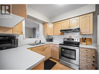 3580 BARGEN Drive | Richmond British Columbia | Slide Image Nine