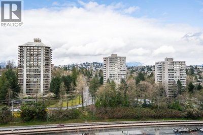 2232 DOUGLAS Road | Burnaby British Columbia | Slide Image Nineteen
