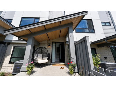 16589 25 Avenue | Surrey British Columbia | Slide Image Three
