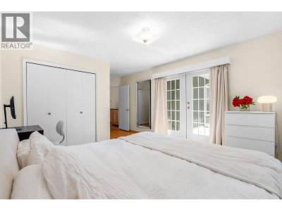 646 WINDSOR Road | North Vancouver British Columbia | Slide Image Nine