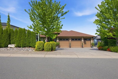 7315 MOUNT THURSTON Drive | Chilliwack British Columbia | Slide Image Two
