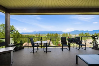 7315 MOUNT THURSTON Drive | Chilliwack British Columbia | Slide Image Six