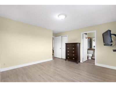 14850 57 Avenue | Surrey British Columbia | Slide Image Forty