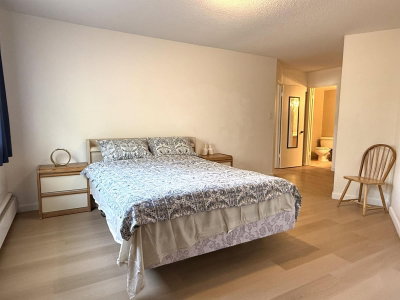 15020 NORTH BLUFF Road | White Rock British Columbia | Slide Image Thirteen