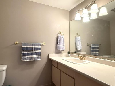 15020 NORTH BLUFF Road | White Rock British Columbia | Slide Image Fourteen