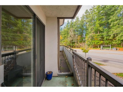 15020 NORTH BLUFF Road | White Rock British Columbia | Slide Image Eighteen