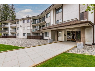 15020 NORTH BLUFF Road | White Rock British Columbia | Slide Image Twenty-five