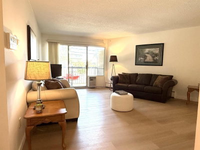 15020 NORTH BLUFF Road | White Rock British Columbia | Slide Image Eight
