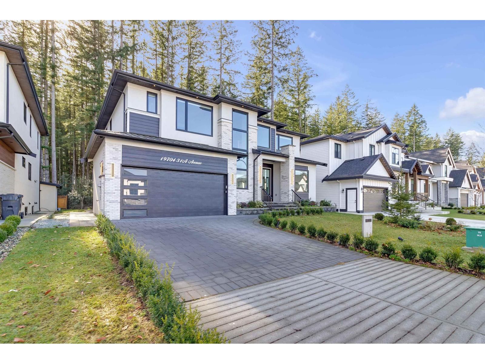 19704 31A Avenue, Langley, British Columbia V2Z 0B2