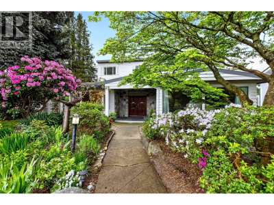 642 53RD Avenue | Vancouver British Columbia | Slide Image Two