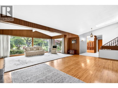 642 53RD Avenue | Vancouver British Columbia | Slide Image Eight