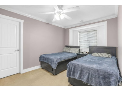 6677 125A Street | Surrey British Columbia | Slide Image Eighteen
