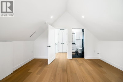 950 W 17TH AVENUE | Vancouver British Columbia | Slide Image Twenty-six