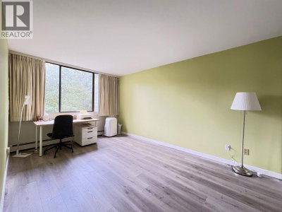 2060 BELLWOOD Avenue | Burnaby British Columbia | Slide Image Nine