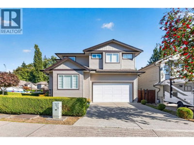 11785 GILLAND Loop | Maple Ridge British Columbia | Slide Image Two