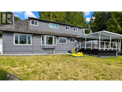 4785 ESTEVAN Place | West Vancouver British Columbia | Slide Image Four