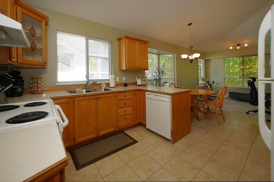 13895 102 Avenue | Surrey British Columbia | Slide Image Ten