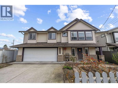 11982 230 Street | Maple Ridge British Columbia | Slide Image Two
