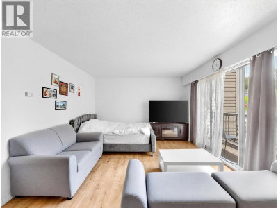 590 WHITING Way | Coquitlam British Columbia | Slide Image Fifteen