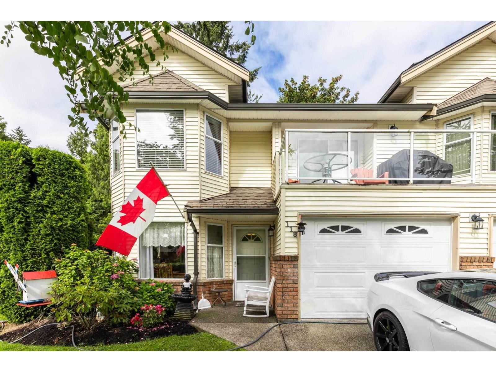 6841 138 Street, Surrey, British Columbia V3W 7T9