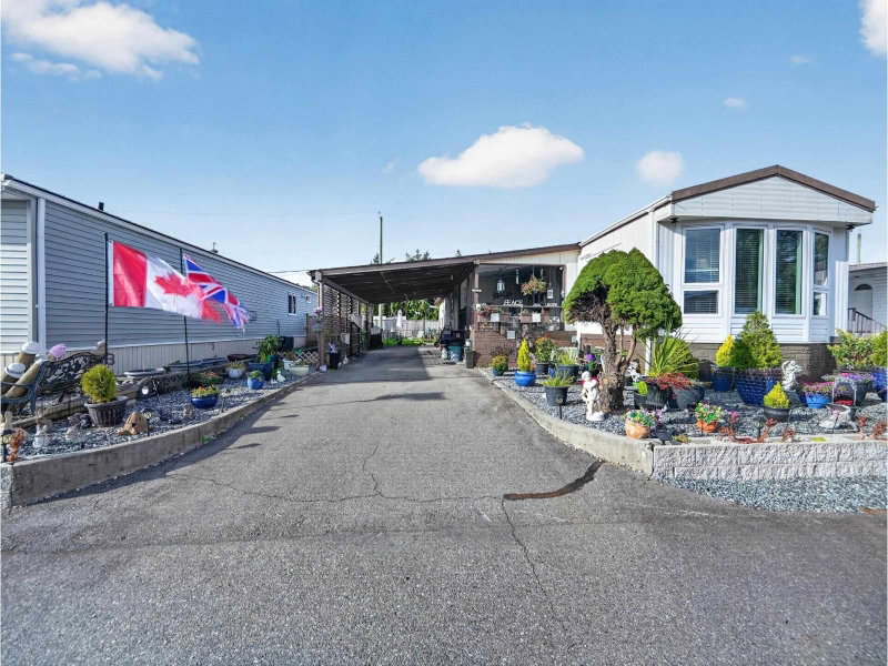 27111 0 Avenue Langley British Columbia, V4W 2T4 - 3 Bedrooms Home For Sale