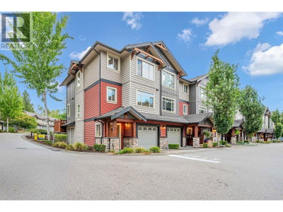 11305 240 Street | Maple Ridge British Columbia | Slide Image One