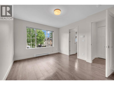 11305 240 Street | Maple Ridge British Columbia | Slide Image Nineteen